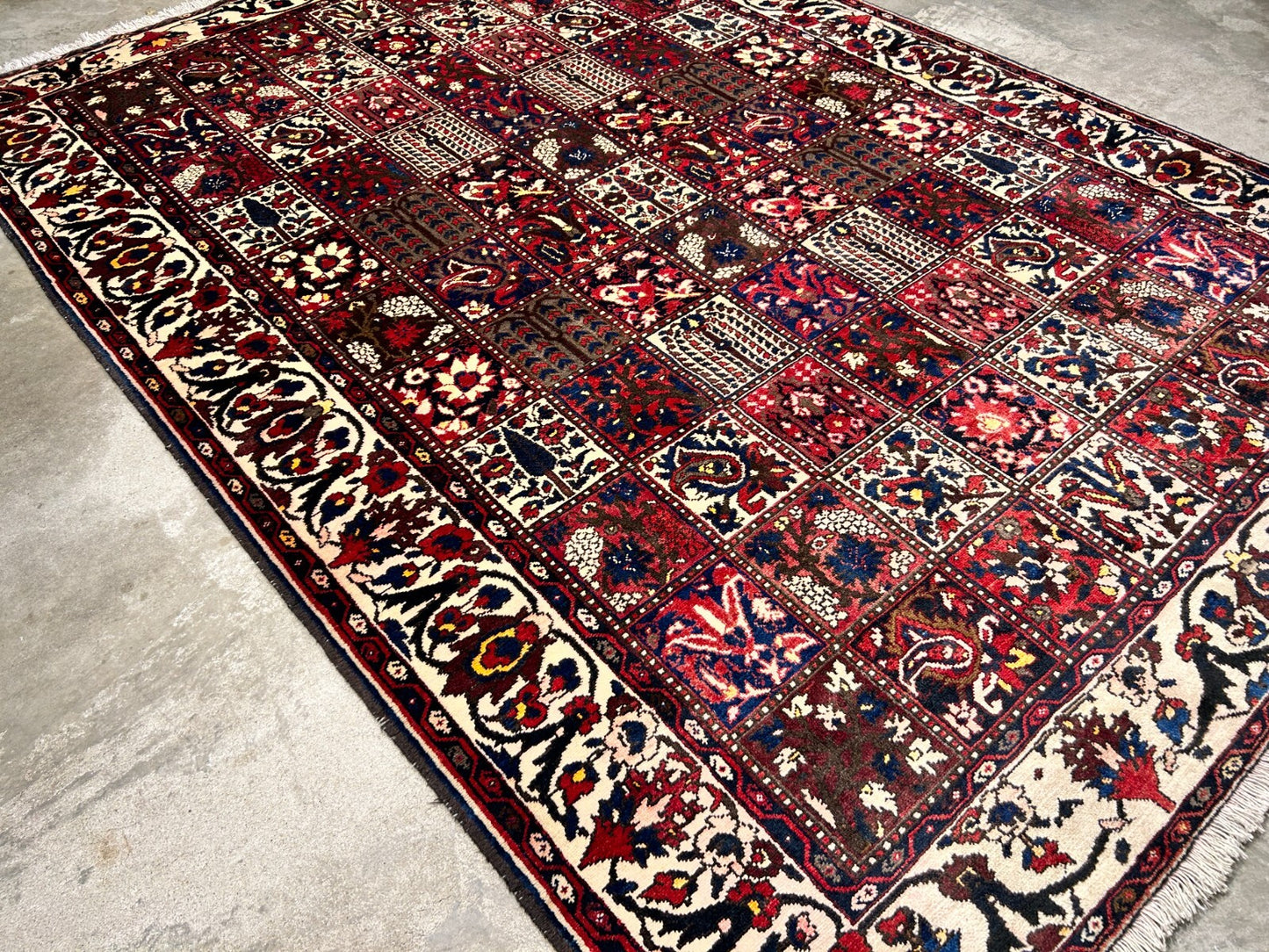 7'2"x10'2" Hand-Knotted 100% Lamb Wool Bakhtiarie Carpet - Area Rug