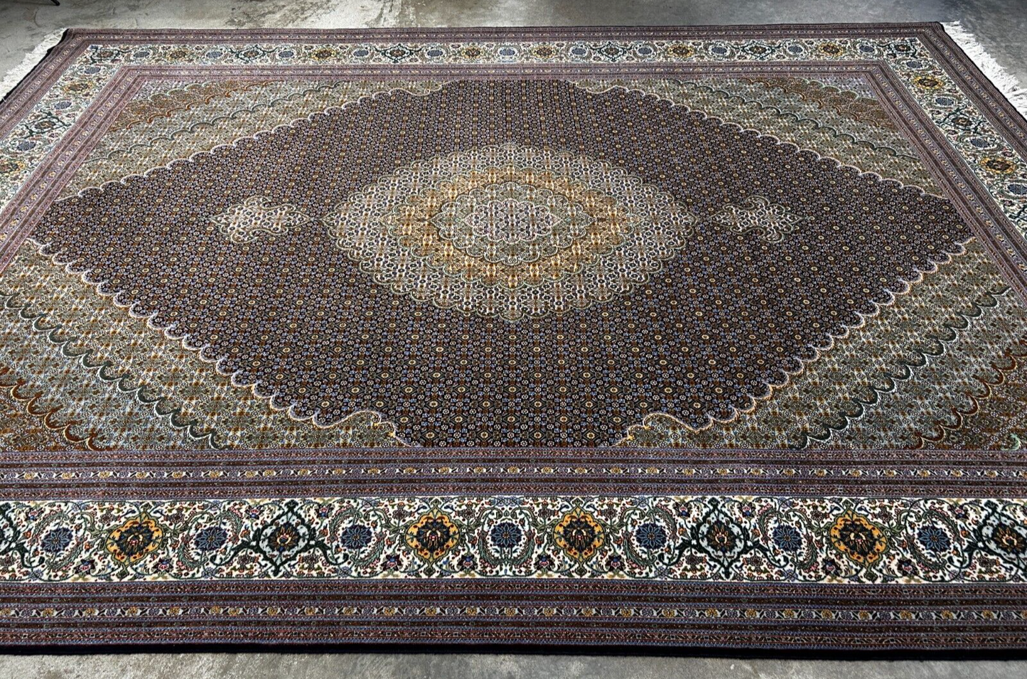 8'3"x11'6" Fine Hand-Knotted Wool & Silk Oriental Rug - Area Carpet