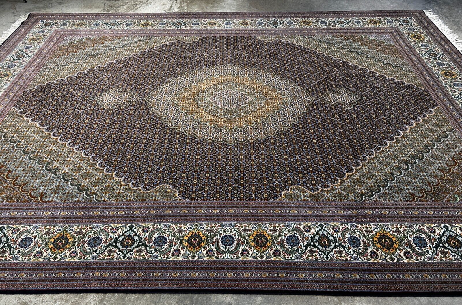 8'3"x11'6" Fine Hand-Knotted Wool & Silk Oriental Rug - Area Carpet