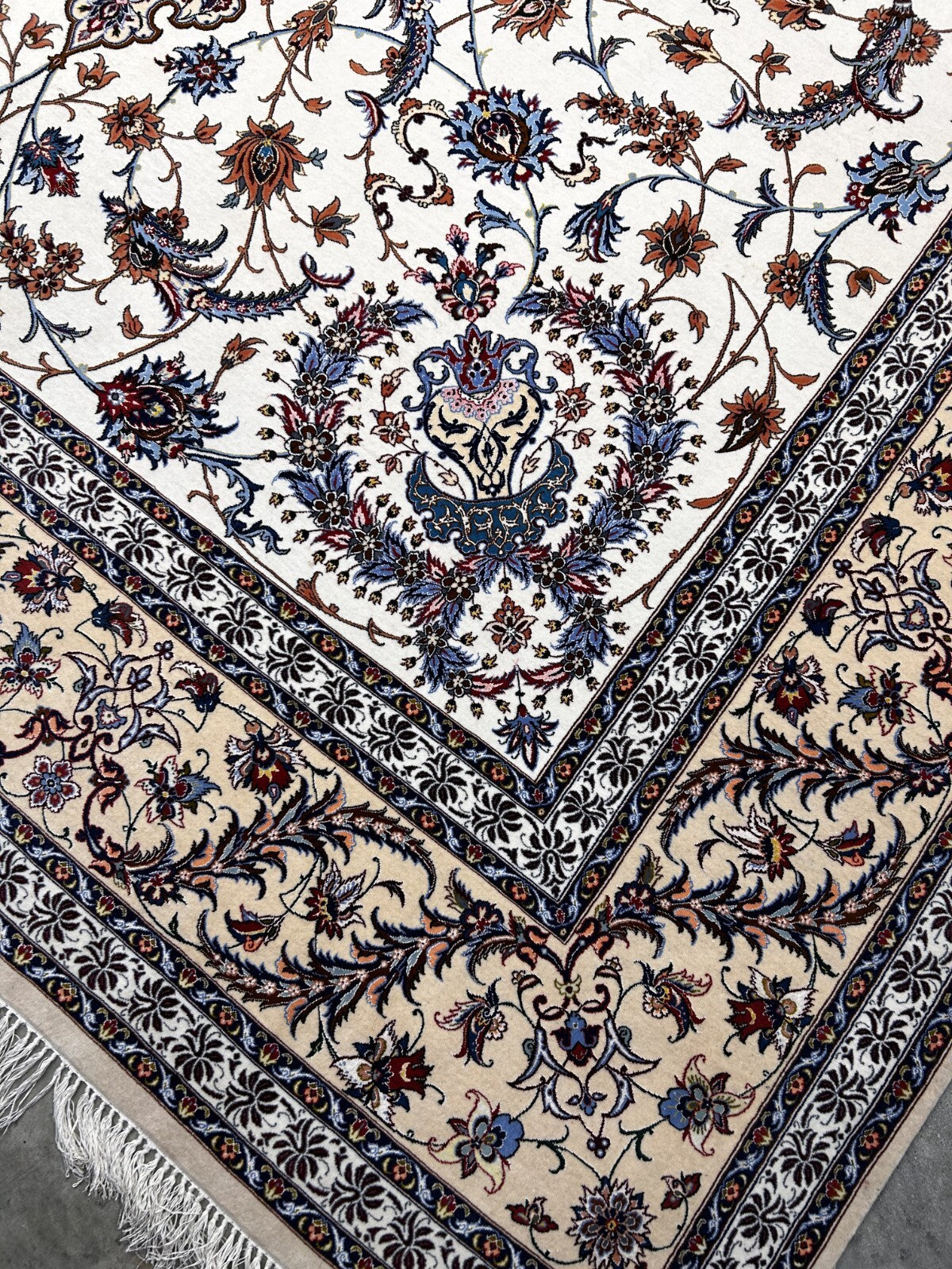 8'6"x12' Extra Fine Hand-Knotted Wool & Silk Isfahane Rug