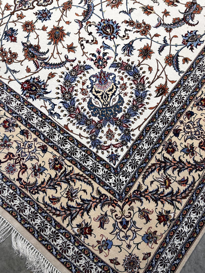 8'6"x12' Extra Fine Hand-Knotted Wool & Silk Isfahane Rug