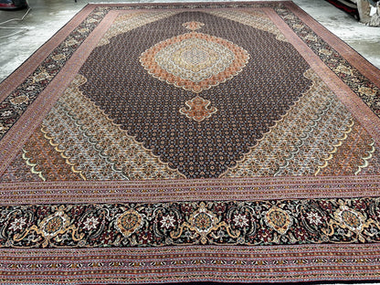 8'4"x11'6" Fine Hand-Knotted Wool & Silk Oriental Rug - Area Carpet