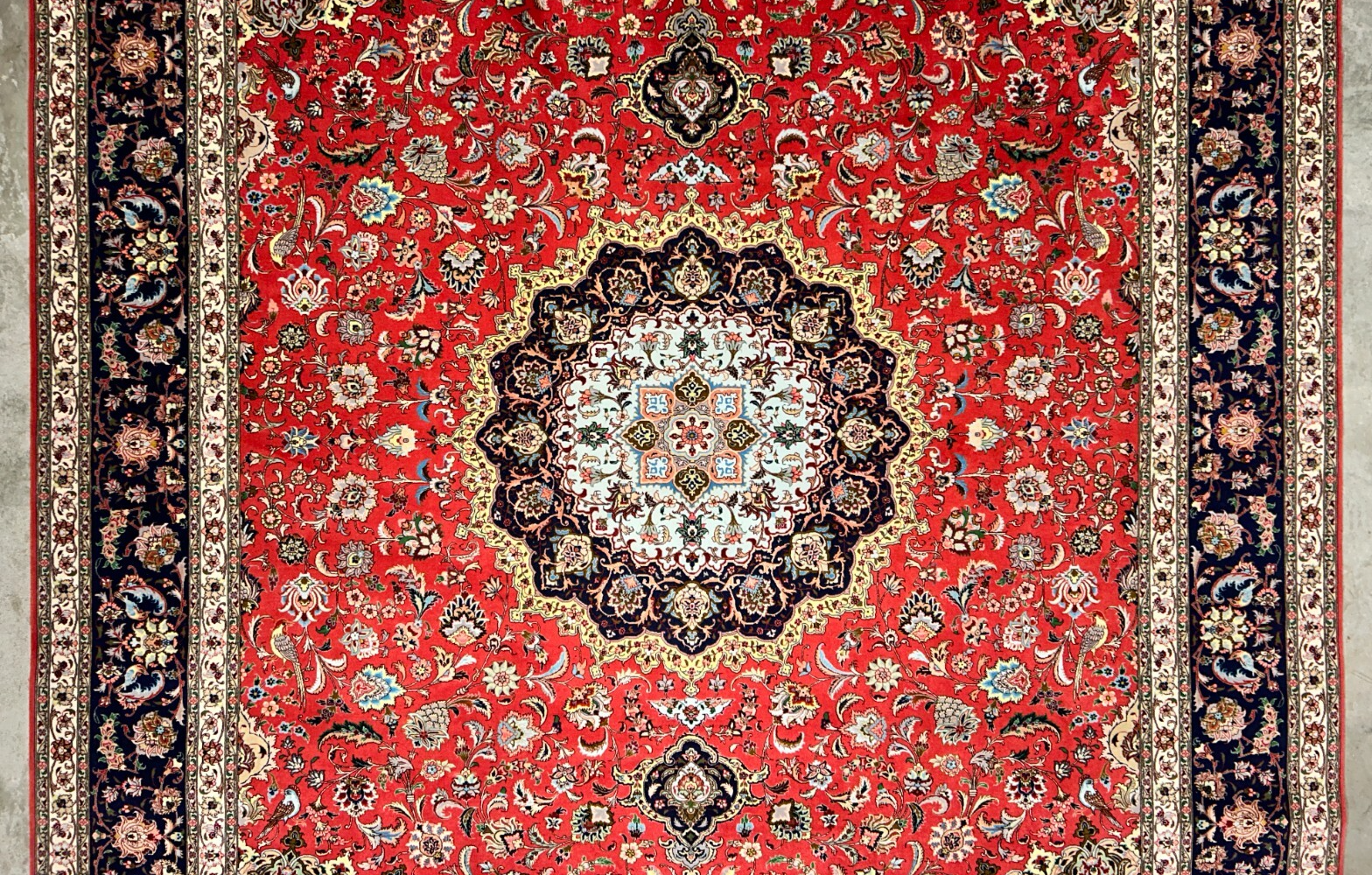 9'11"x12'10" Fine Hand-Knotted Wool & Silk Tabrize Rug