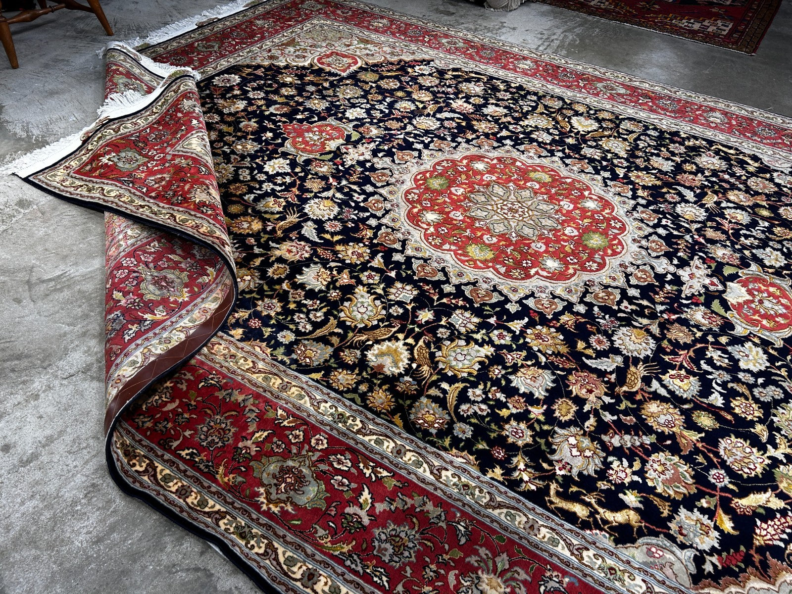 8'7"x12'3" Very Fine Hand-Knotted Wool & Silk Tabrize Area Rug - Carpet