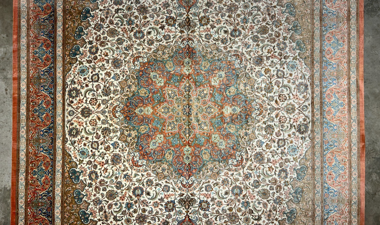 9'10"x13' Exquisite Signed Hand-Knotted 100% Silk Qume Rug