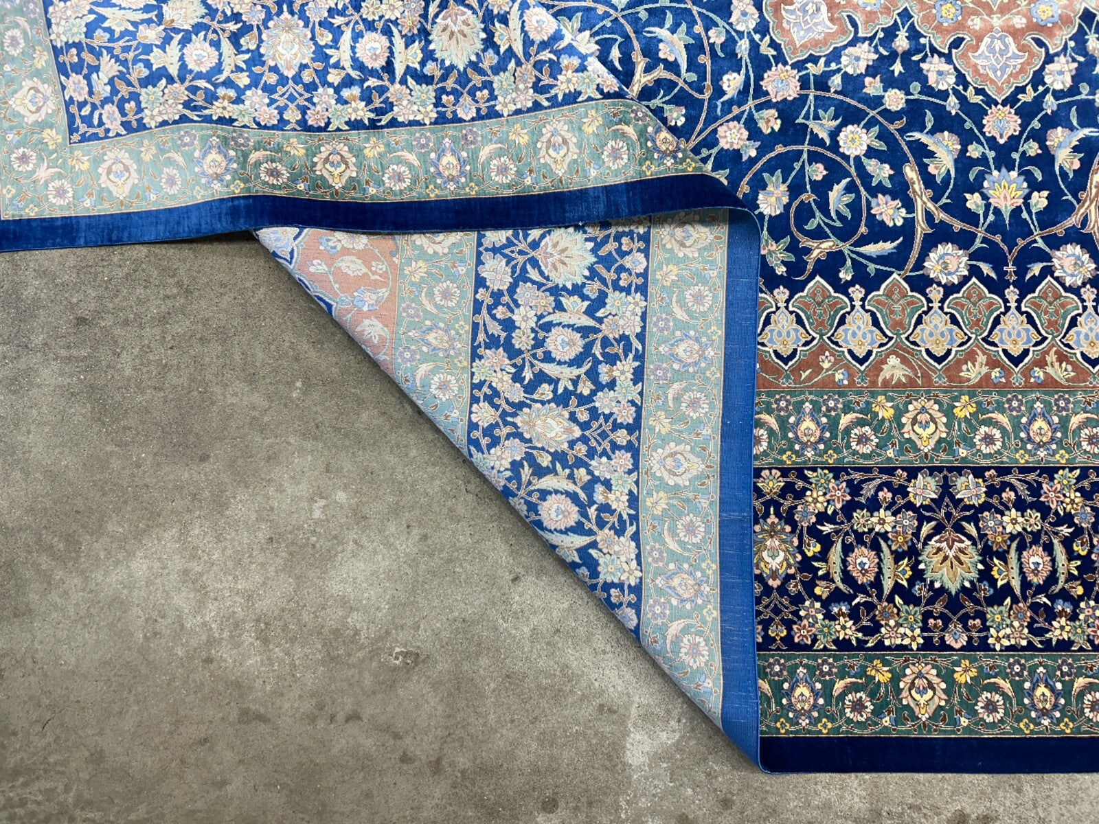 10'1"x13'1" Exquisite Signed Hand-Knotted 100% Silk Qume Rug