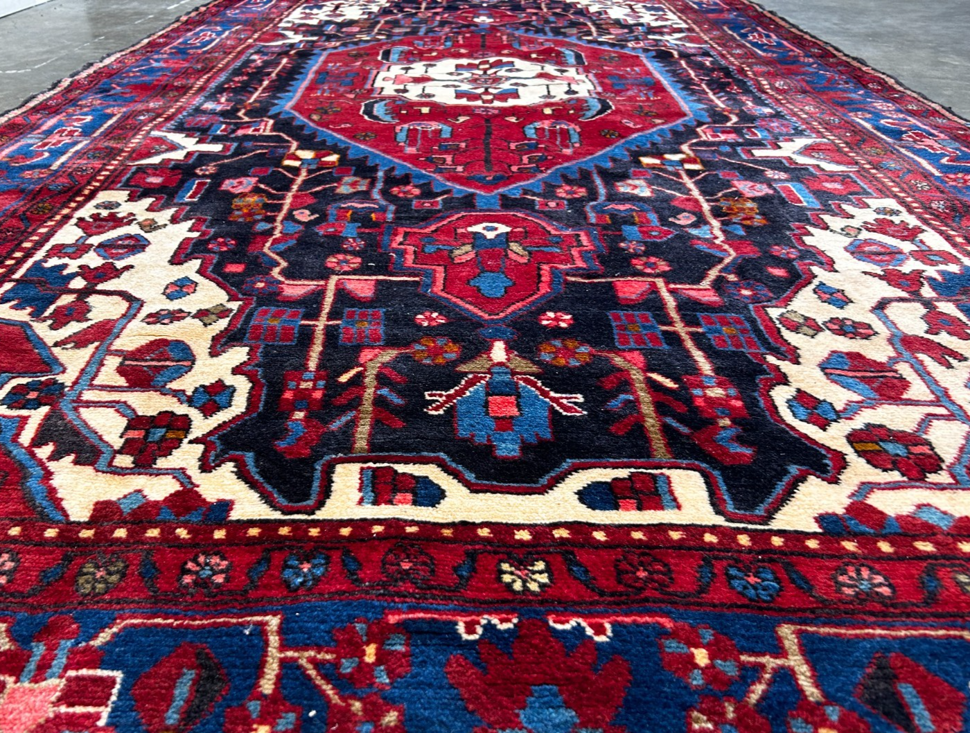 5'8" x 10'11" Hand-Knotted 100% Lamb Wool Pile Hamadane Area Rug - Carpet