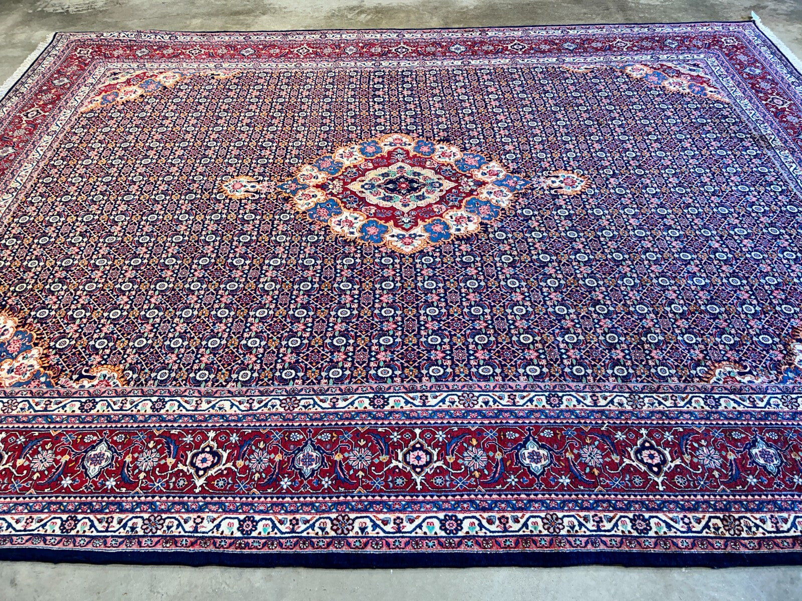 8'11"x11'8" Hand-Knotted 100% Wool Pile Bidjar Rug