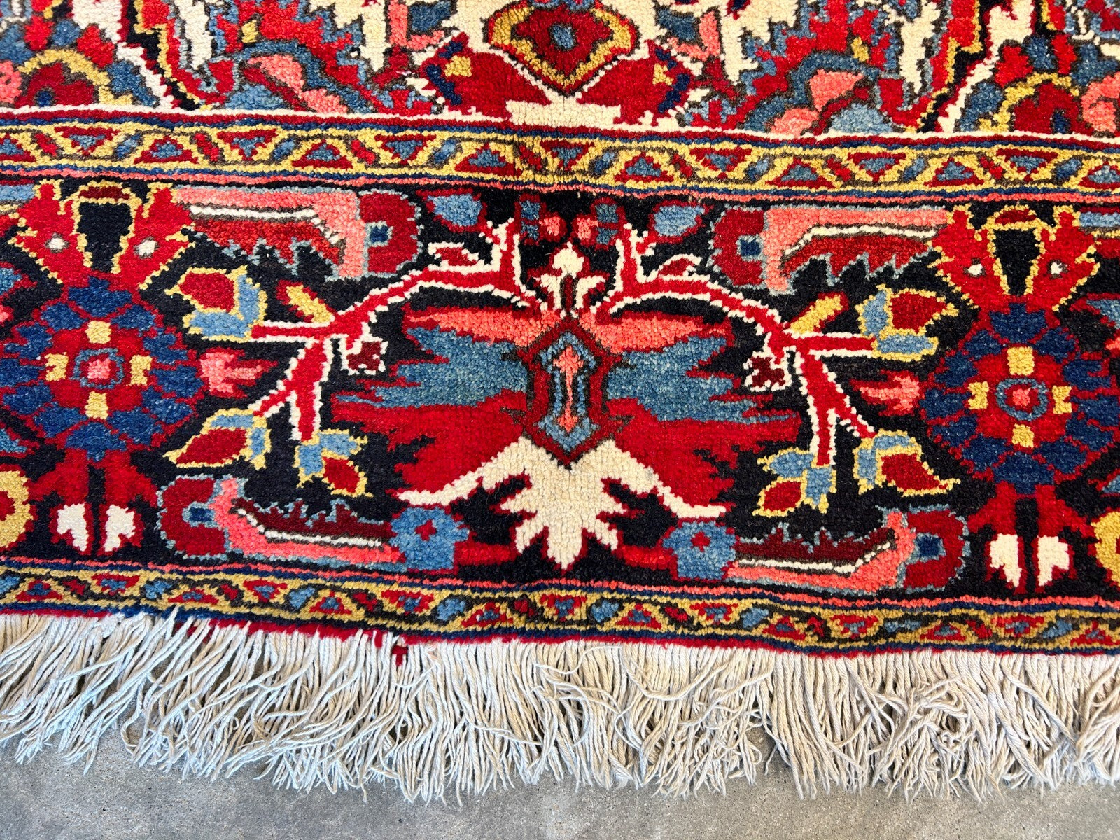 7'9"x11'4" Hand-Knotted 100% Wool Pile Herize Rug