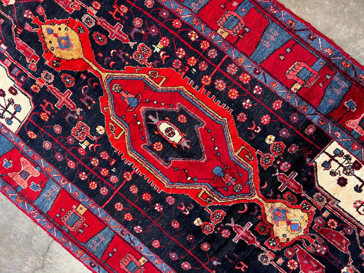 5'1" x 9'8" Hand-Knotted 100% Wool Carpet - Nahavande Area Rug