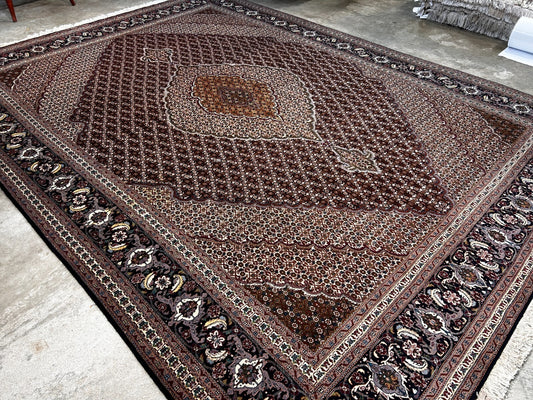 8'4"x11'3" Fine Hand-Knotted Wool & Silk Oriental Rug - Area Carpet