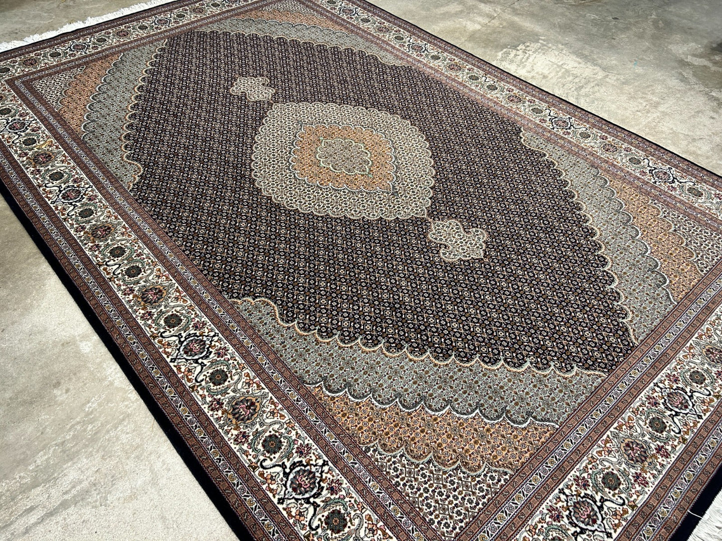 6'8"x10' Fine Hand-Knotted Wool & Silk Oriental Tabrize Rug - Area Carpet