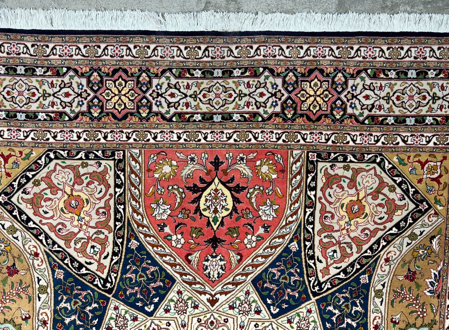 6'7"x10'2" Fine Hand-Knotted Wool & Silk Tabrize Dome Design Rug - Area Carpet