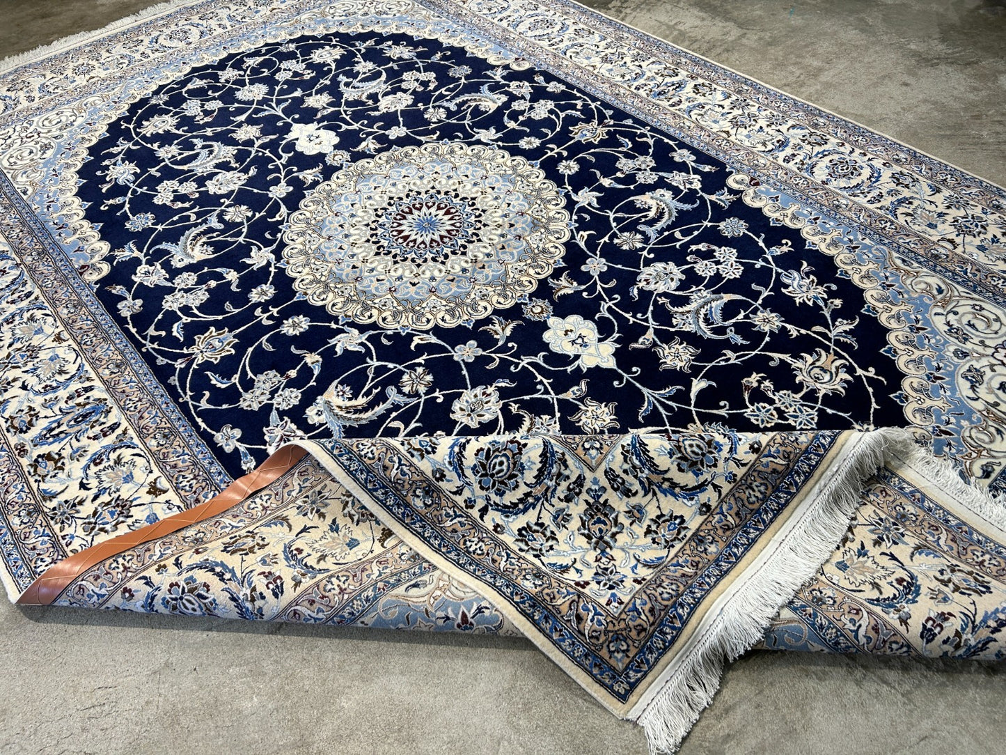 6'9"x9'10" Very Fine Hand-Knotted Wool & Silk Blend Naine Carpet - Area Rug