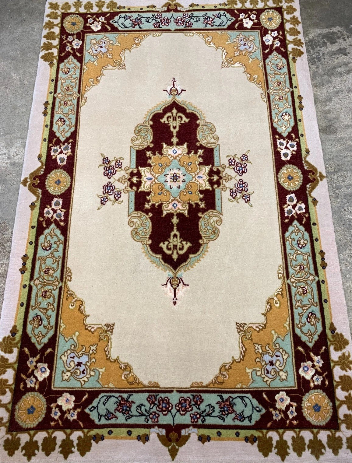 2'x3'3" Fine Hand-Knotted Wool & Silk Tabrize Rug