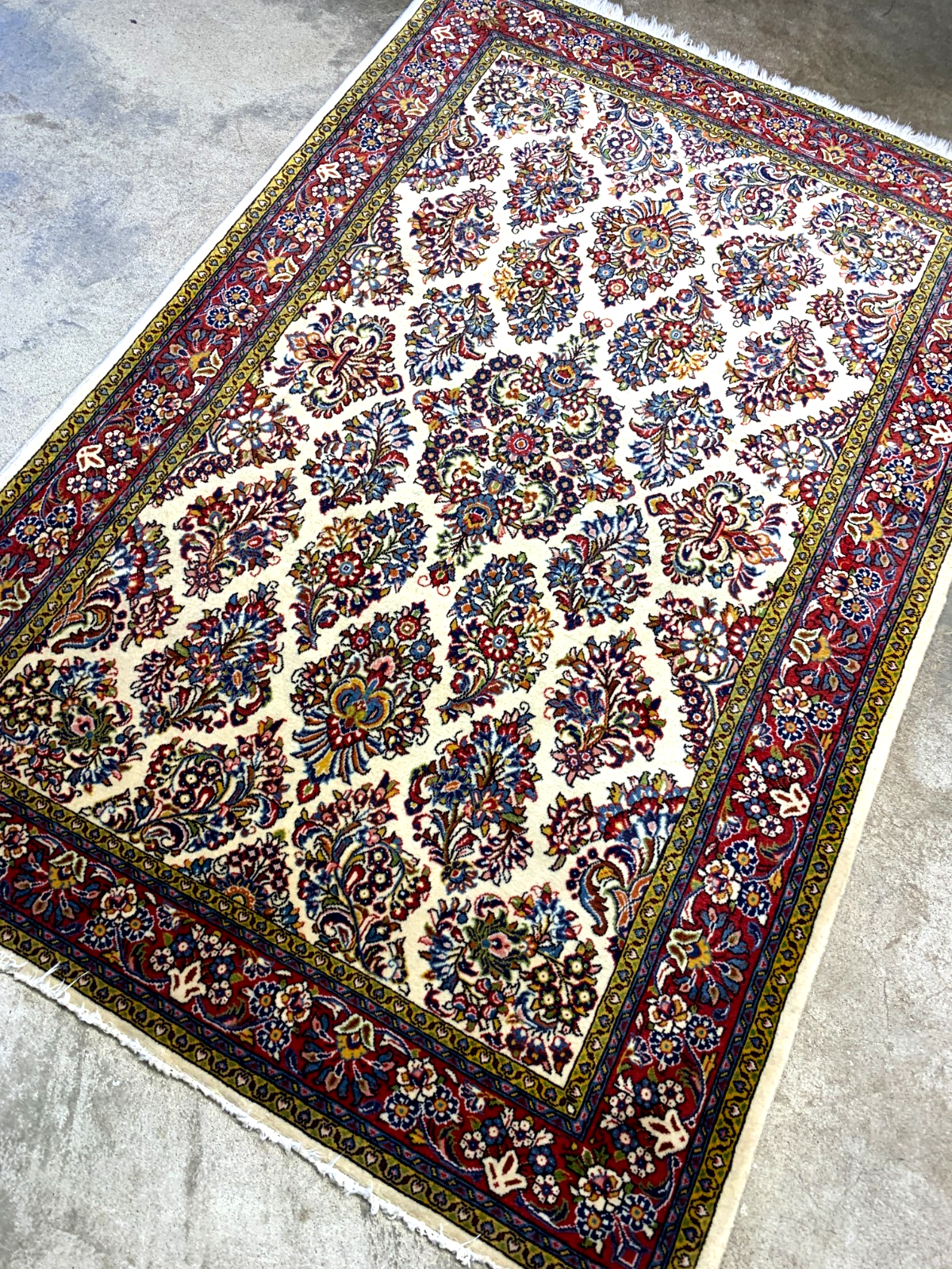 3'5"x5'0'' Fine Hand-Knotted Fine 100% Wool Pile Sarouke Area Rug