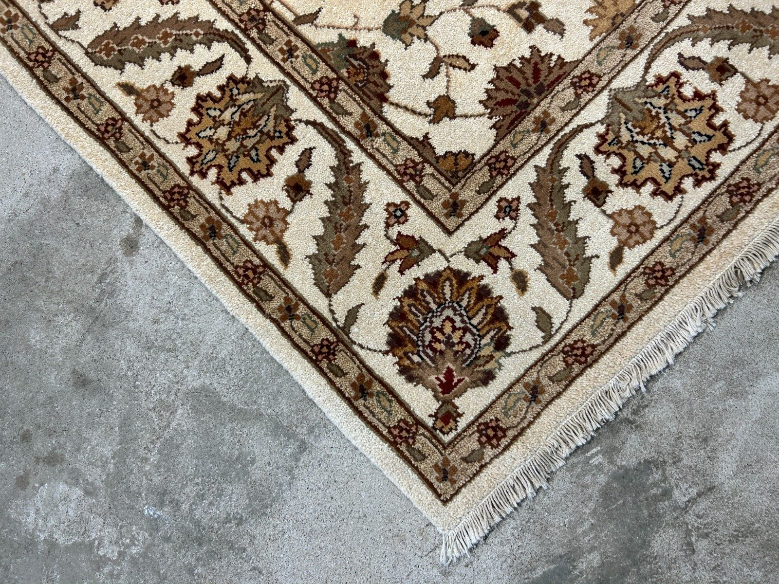 5'8"x8'2" Hand-Knotted 100% Wool Pile Arut Carpet - Area Rug