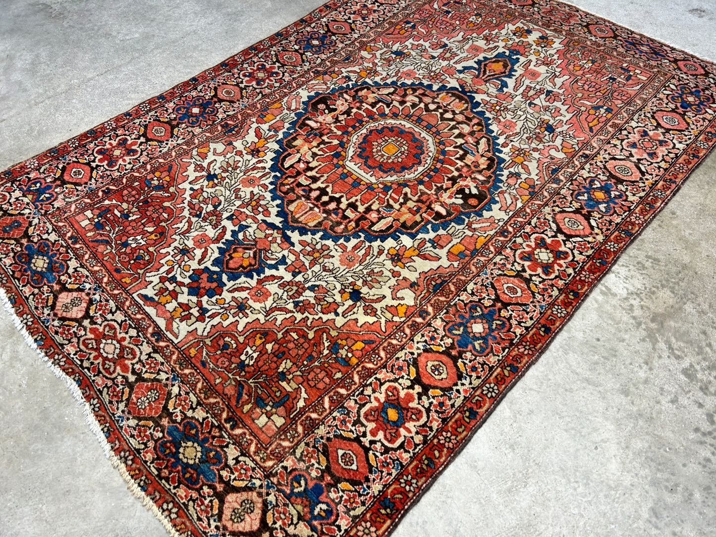 3'3"x5' Antique Hand-Knotted 100% Wool Pile Sarouke Farahan Rug