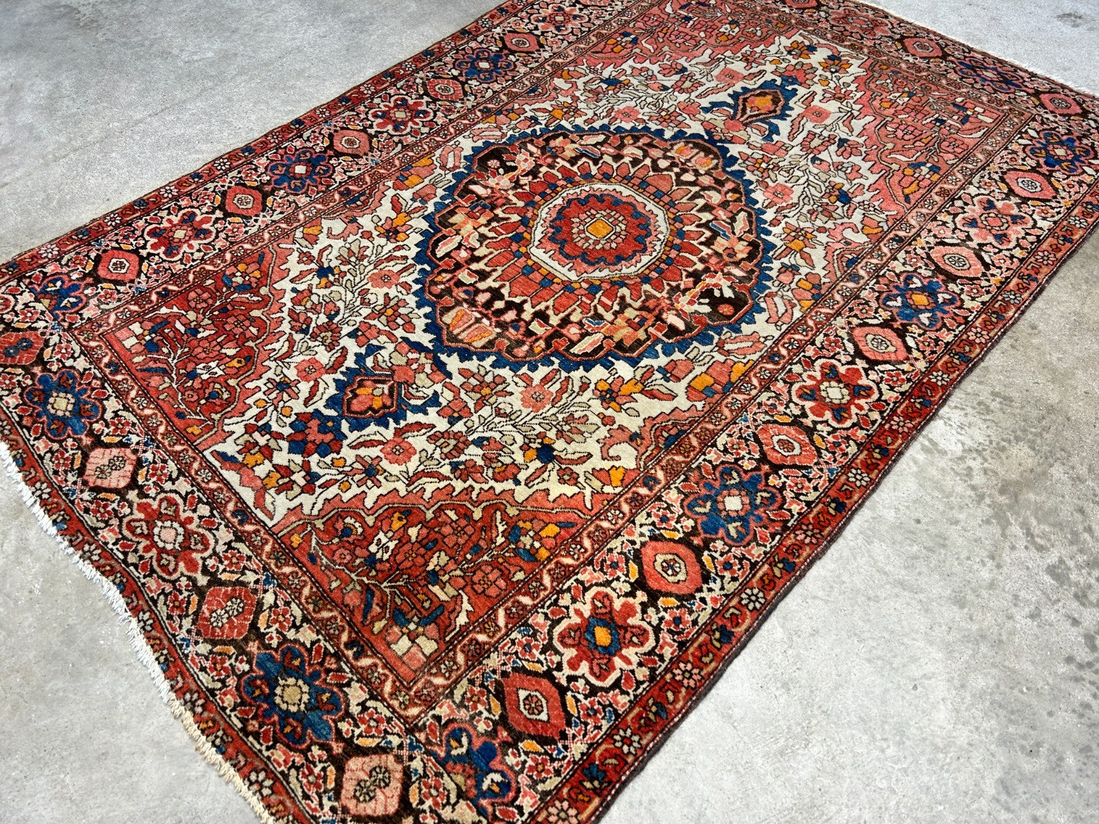 3'3"x5' Antique Hand-Knotted 100% Wool Pile Sarouke Farahan Rug