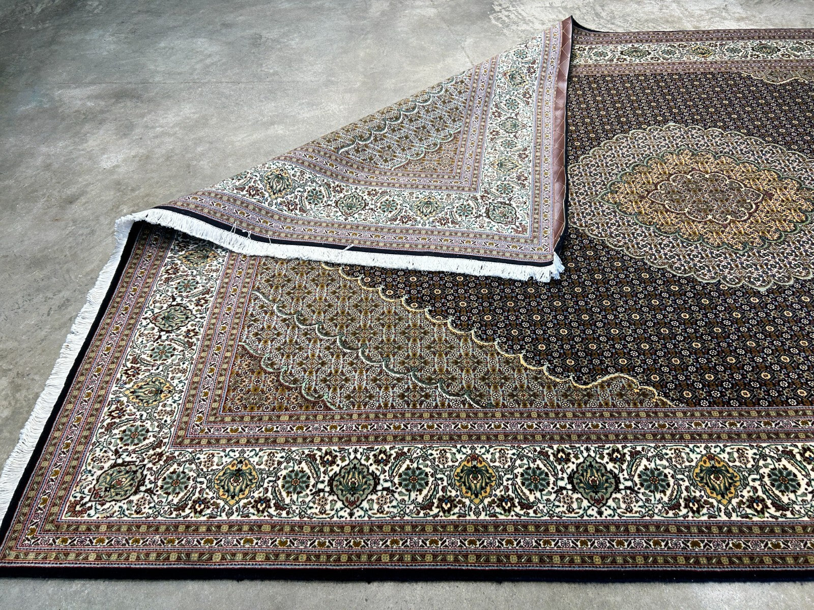 6'10"x10'5" Fine Hand-Knotted Wool & Silk Blend Tabrize Mahi Carpet - Area Rug