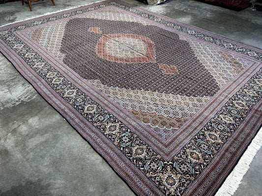 8'3"x11'2" Fine Hand-Knotted Wool & Silk Oriental Rug - Area Carpet