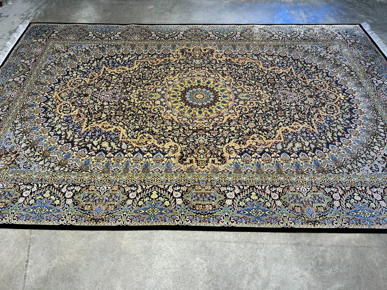 6'5"x9'10" Exquisite Hand-Knotted 100% Silk Qume Rug