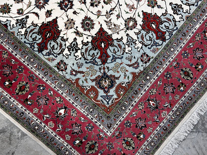8'2"x11'5'' Very Fine Hand-Knotted Silk & Wool Tabrize Area Rug - Carpet