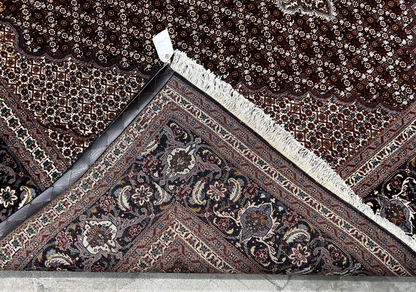 8'4"x11'3" Fine Hand-Knotted Wool & Silk Oriental Rug - Area Carpet