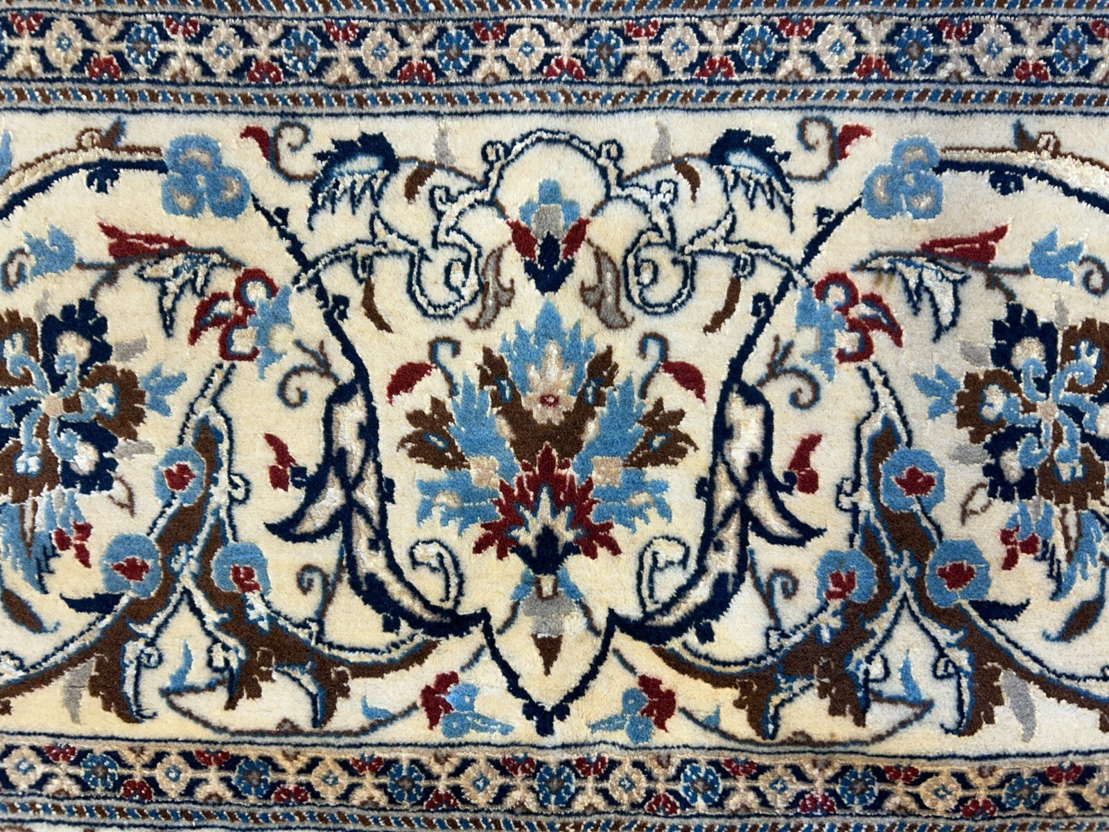 10'3"x14'1" Extra Fine Hand-Knotted Wool & Silk Naine Rug