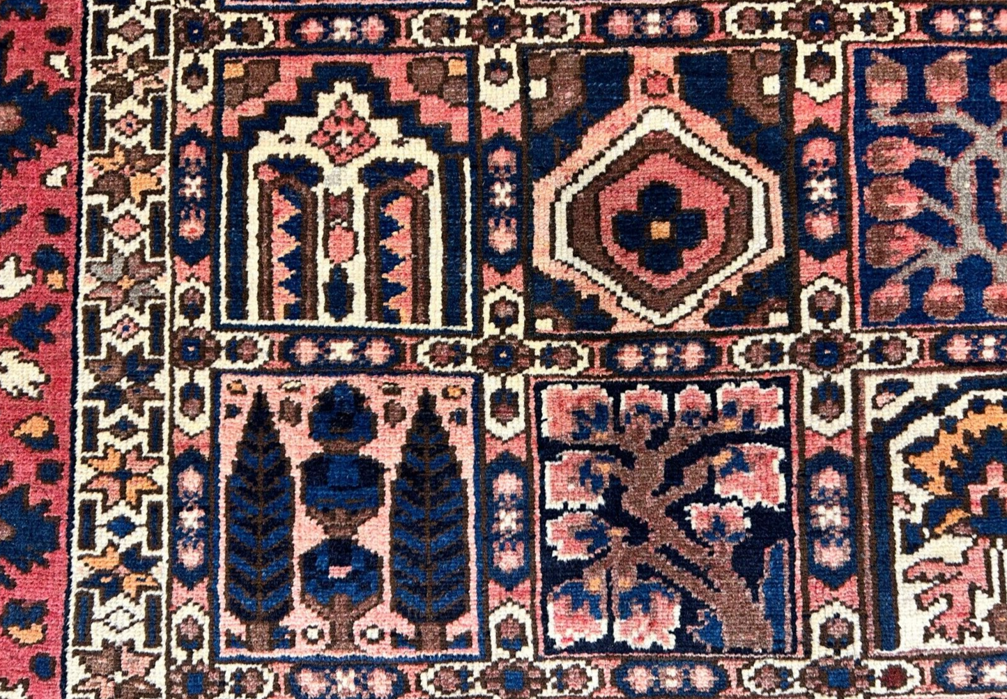 6'5"x9'8" Hand-Knotted 100% Lamb Wool Bakhtiarie Carpet - Area Rug