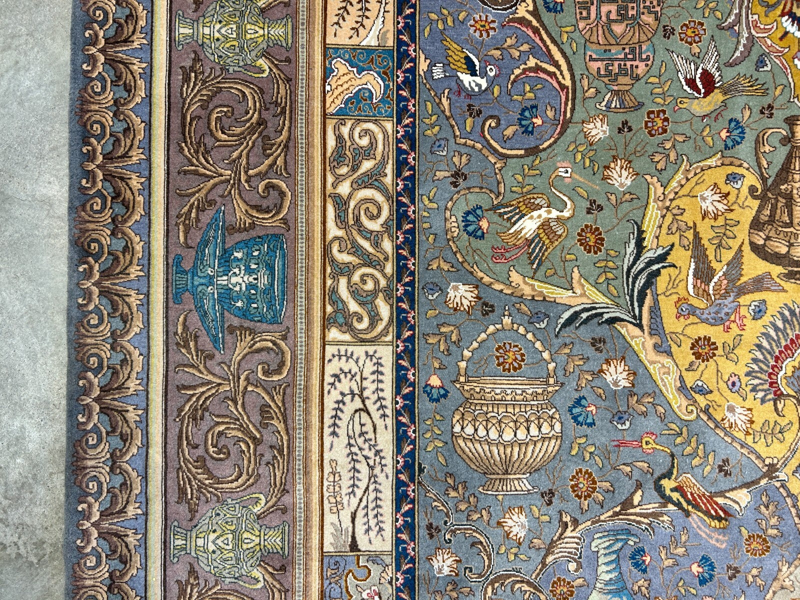 Exquisite 5'10"x8'3" Hand-Knotted Wool & Silk Blend Tabrize Area Rug - Carpet