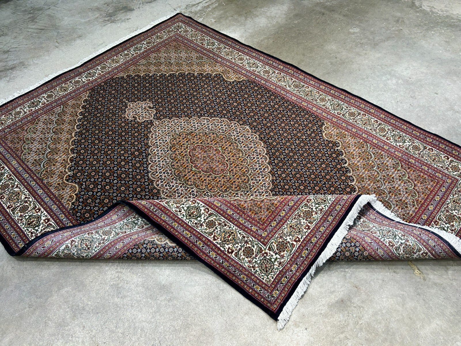 5'6"x7'8" Fine Hand-Knotted Wool & Silk Blend Tabrize Mahi Carpet - Area Rug