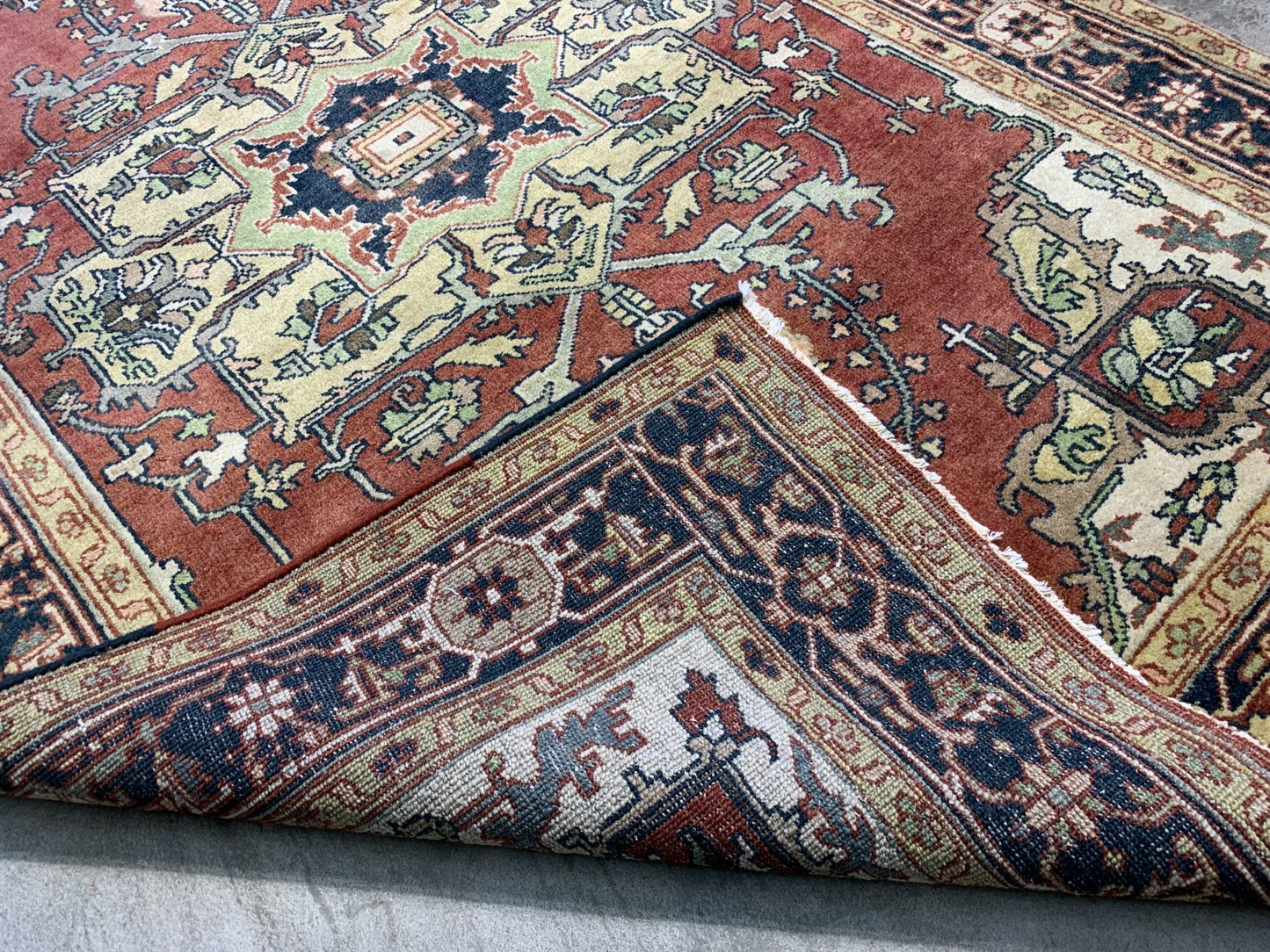 5'2'' x 7'9" Hand-Knotted 100% Wool Serapie Design Rug - Carpet