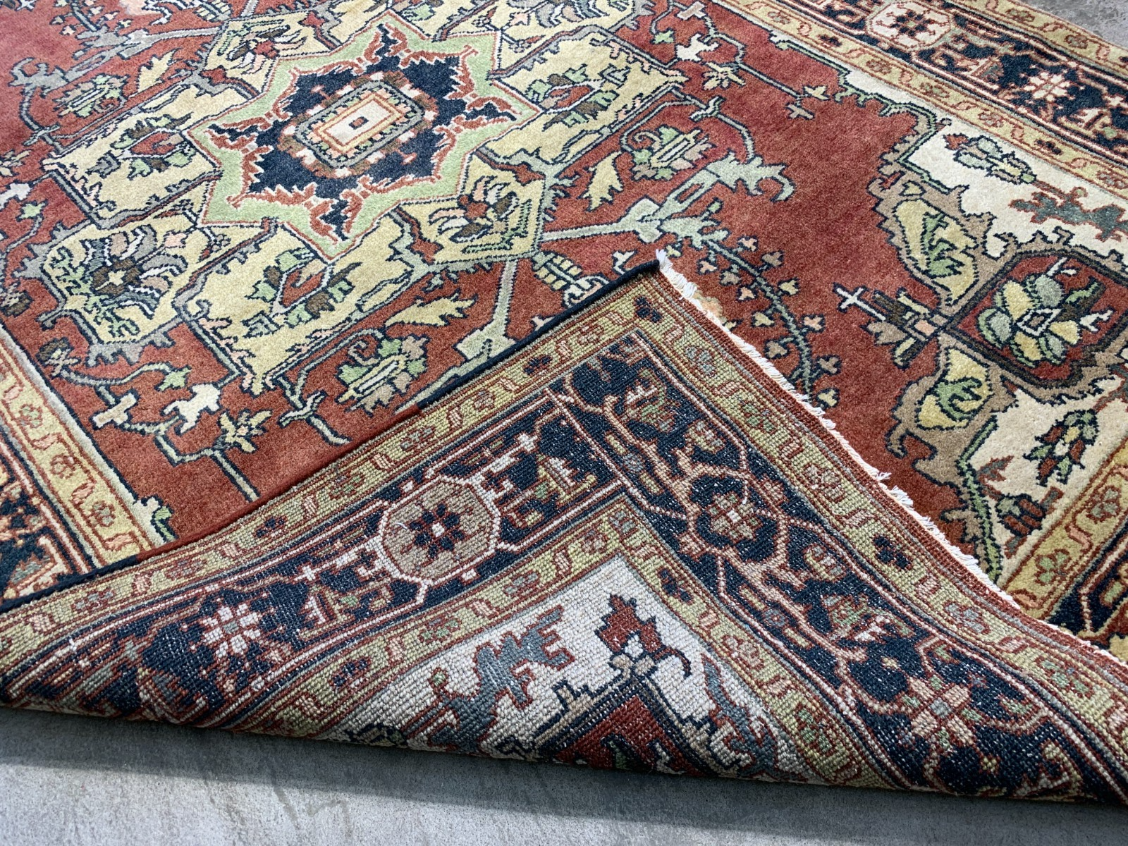 5'2'' x 7'9" Hand-Knotted 100% Wool Serapie Design Rug - Carpet