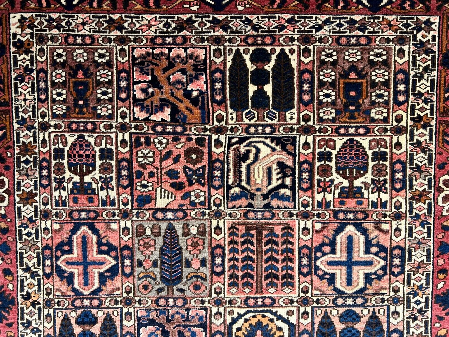 6'5"x9'8" Hand-Knotted 100% Lamb Wool Bakhtiarie Carpet - Area Rug