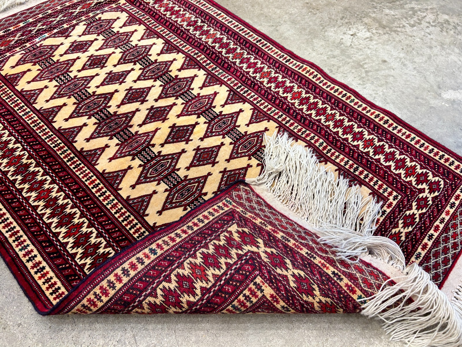 2'10"x4'2" Hand-Knotted 100% Wool Pile Bokhara Rug