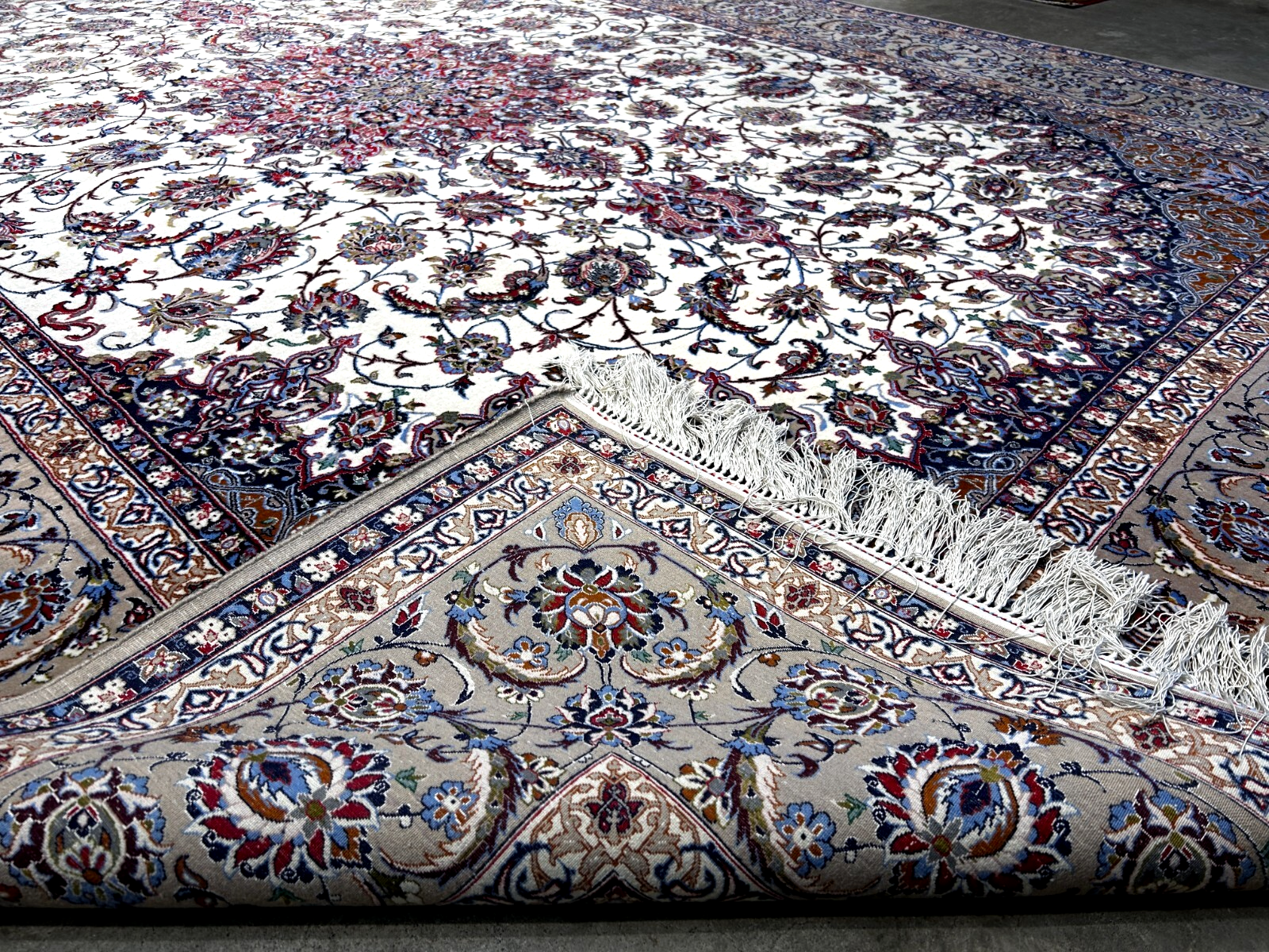  8'6"x12'1'' Very Fine Silk & Wool Isfahane Area Rug - Area Carpet