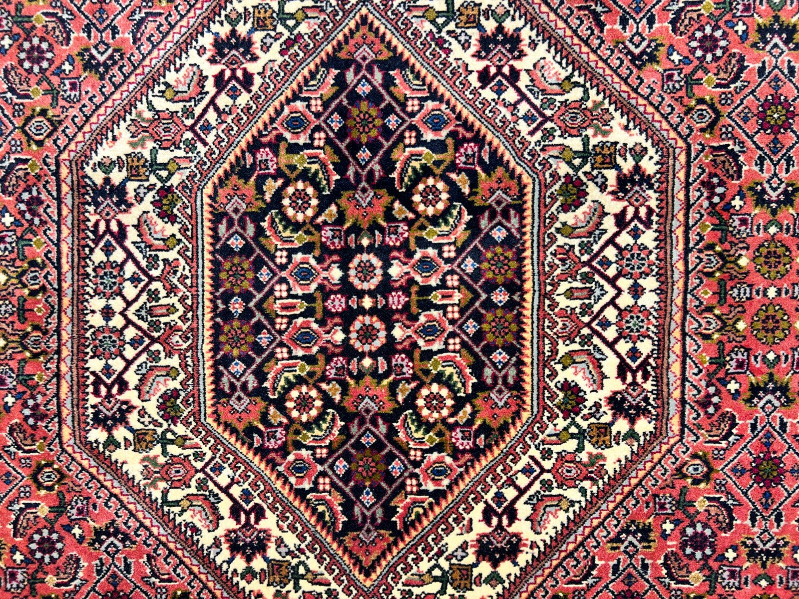 3'8"x5'7" Hand-Knotted 100% Wool Bidjare Carpet - Area Rug