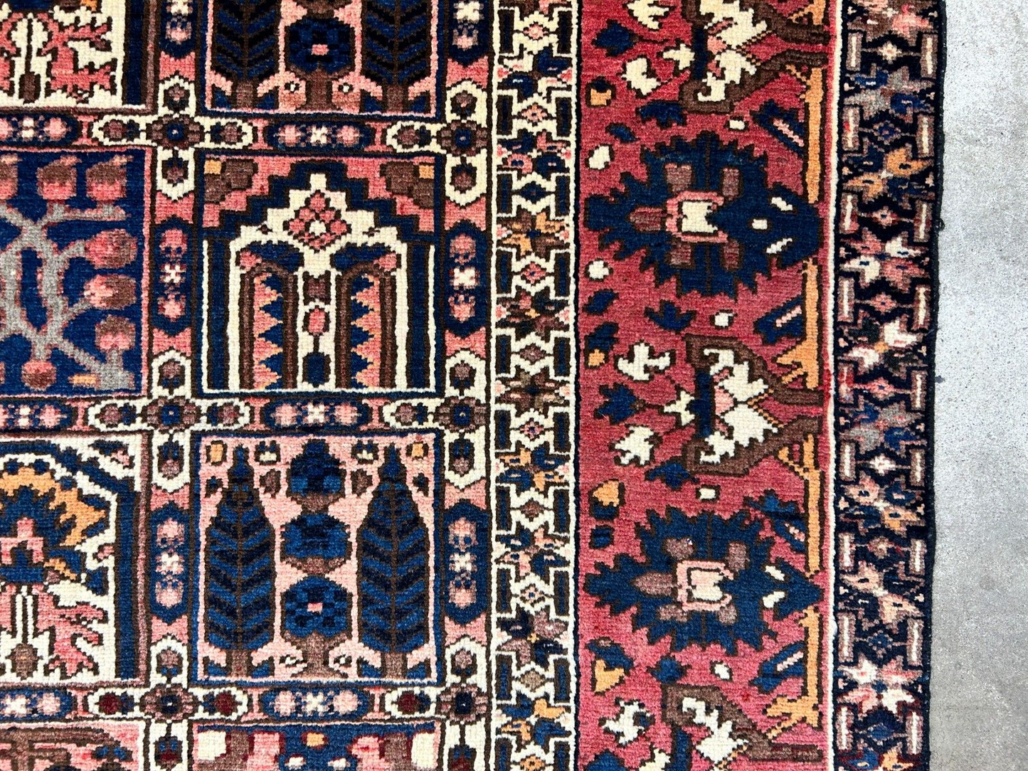 6'5"x9'8" Hand-Knotted 100% Lamb Wool Bakhtiarie Carpet - Area Rug