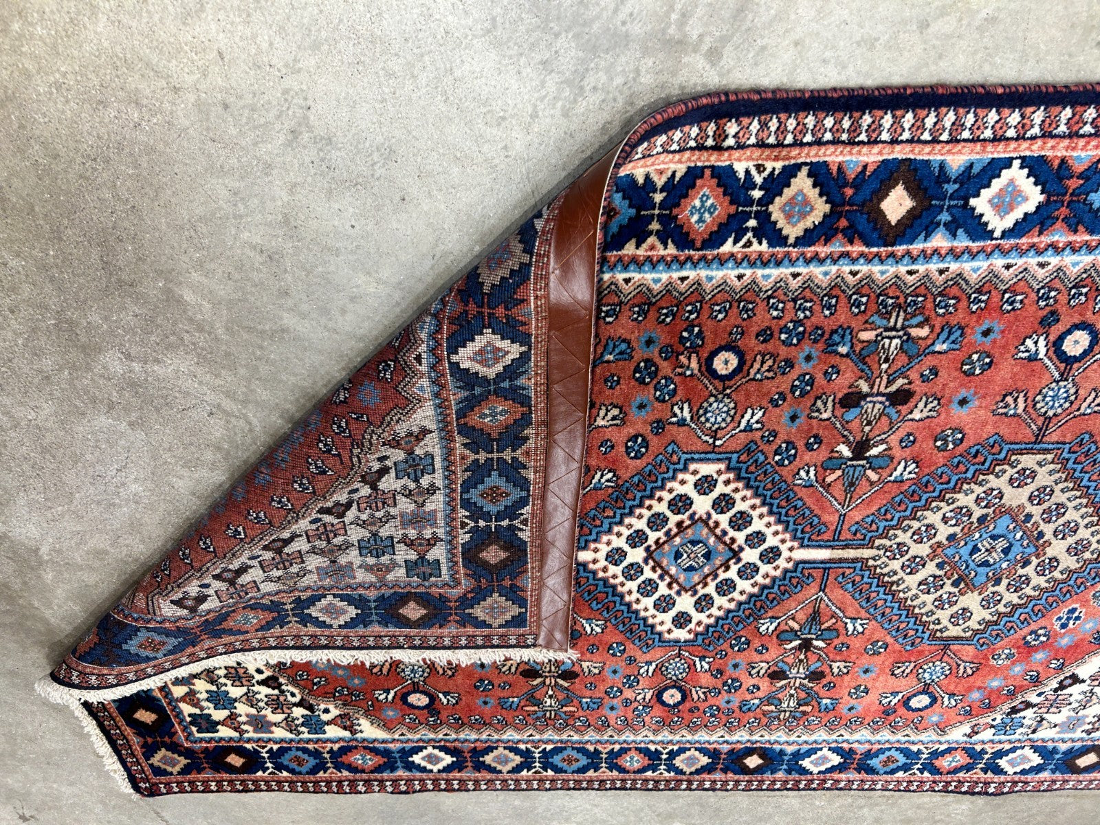 3'2"x5' Hand-Knotted 100% Wool Pile Yalamehe Rug