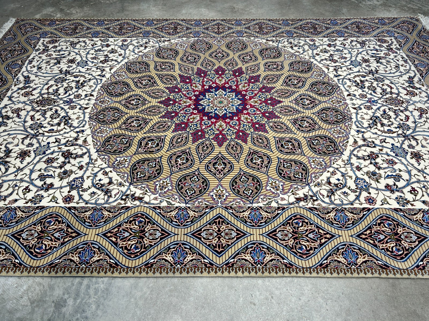 6'6"x10' Extra Fine Hand-Knotted Wool & Silk Isfahane Rug