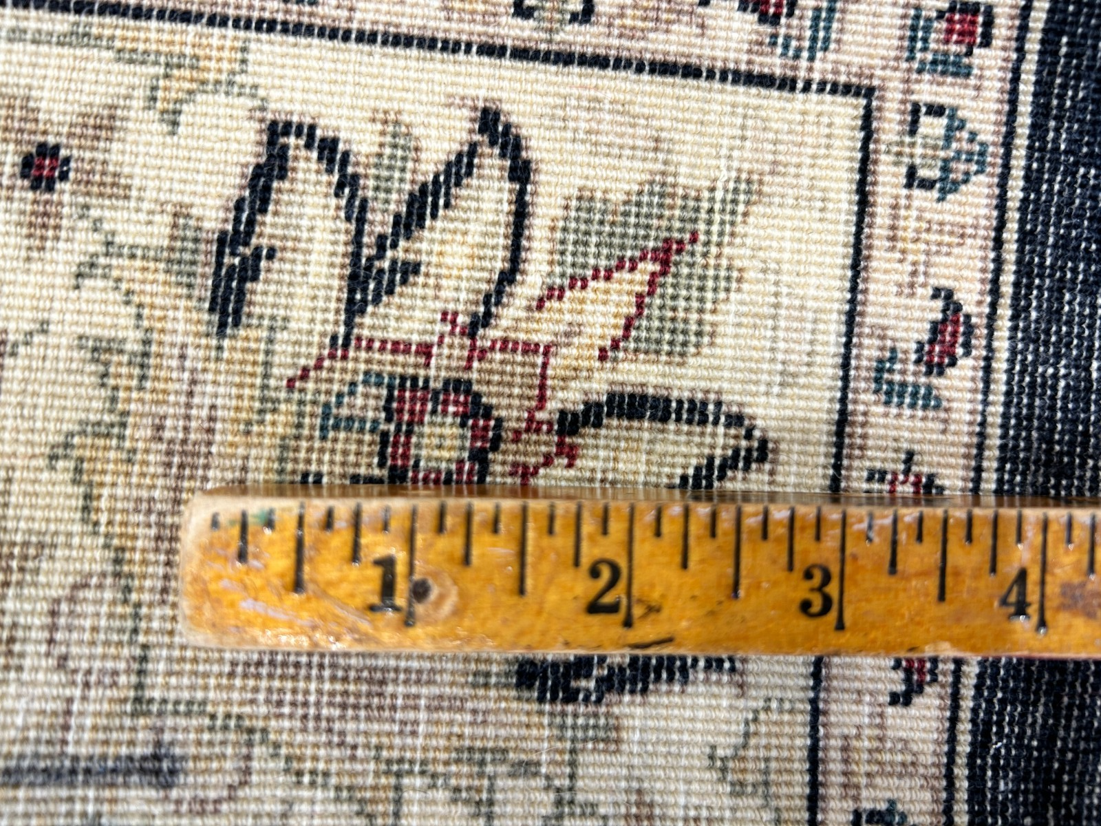 3'1"x5' Hand-Knotted 100% Wool Pile Lahovere Rug