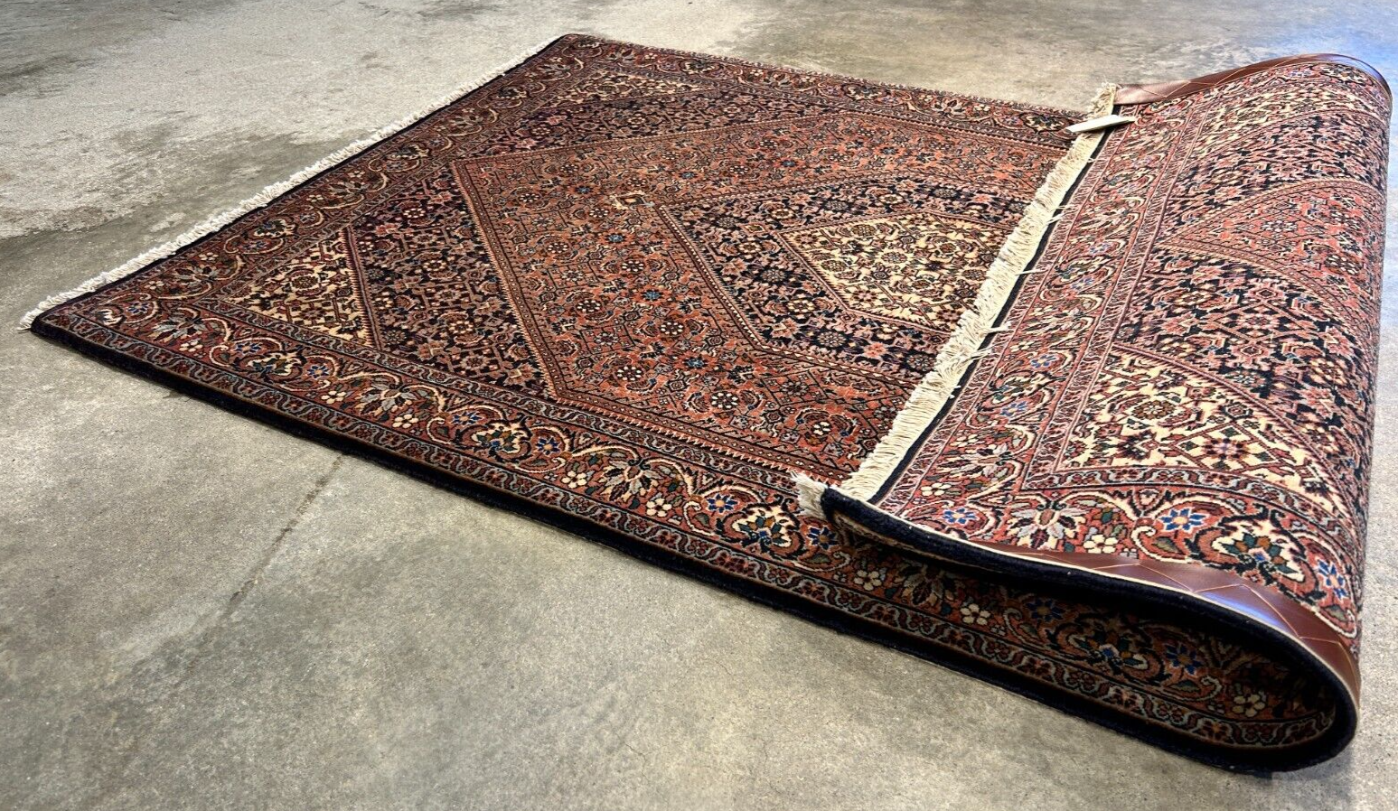 3'8"x5'6" Hand-Knotted 100% Wool Bidjare Carpet - Area Rug