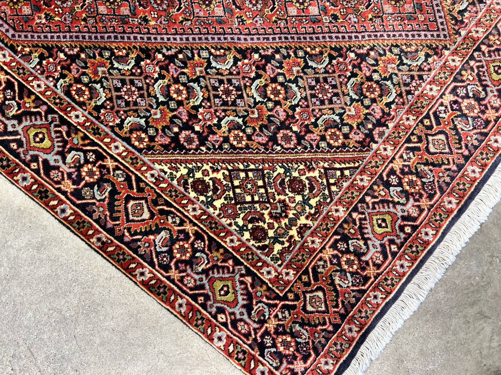 3'8"x5'8" Hand-Knotted 100% Wool Bidjare Carpet - Area Rug