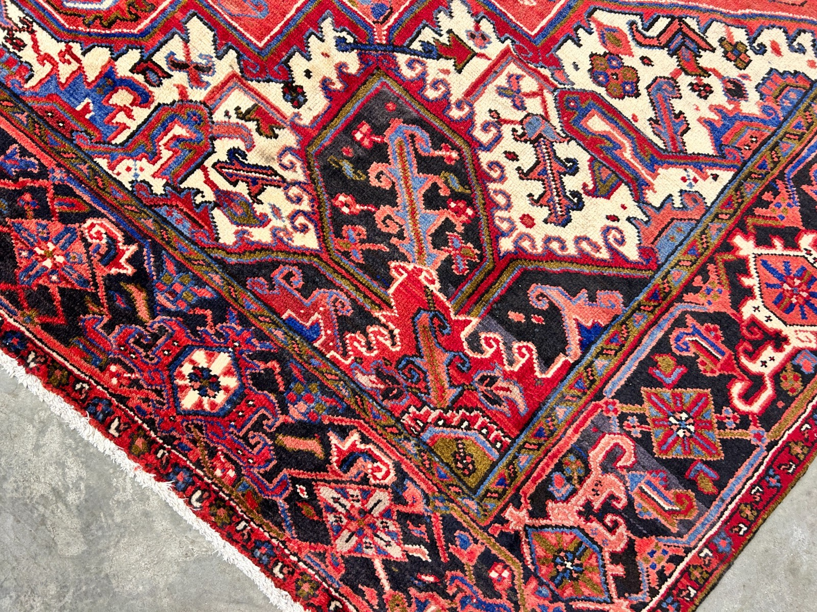 8'9"x11'4" Hand-Knotted 100% Wool Pile Herize Rug