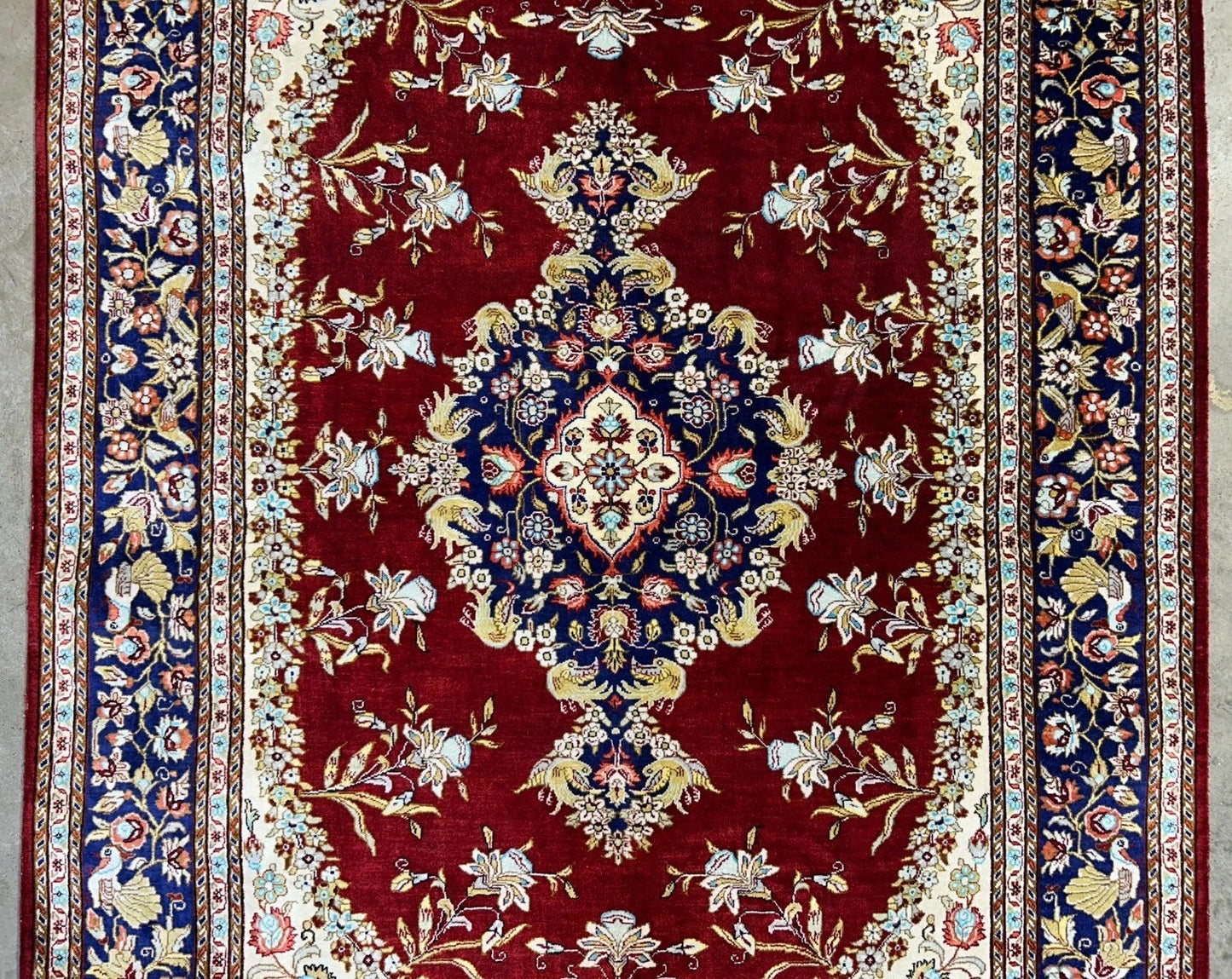 3'3"x5' Exquisite Fine Hand-Knotted 100% Silk Qume Area Rug