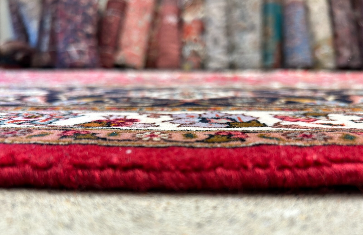 8'10"x12'11" Fine Hand-Knotted Wool & Silk Tabrize Rug