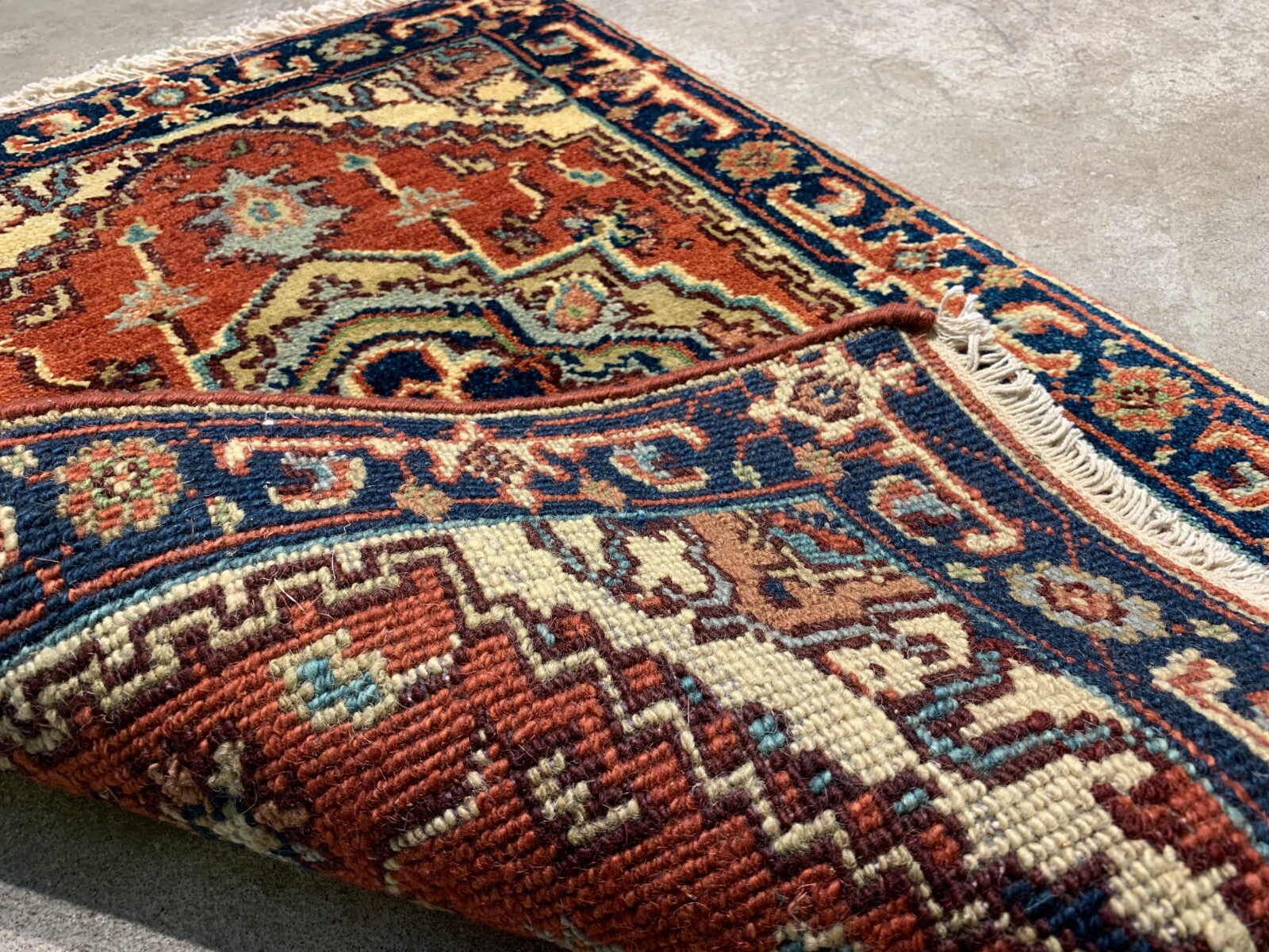 2'x3' Hand-Knotted 100% Wool Herize Design Carpet - Area Rug