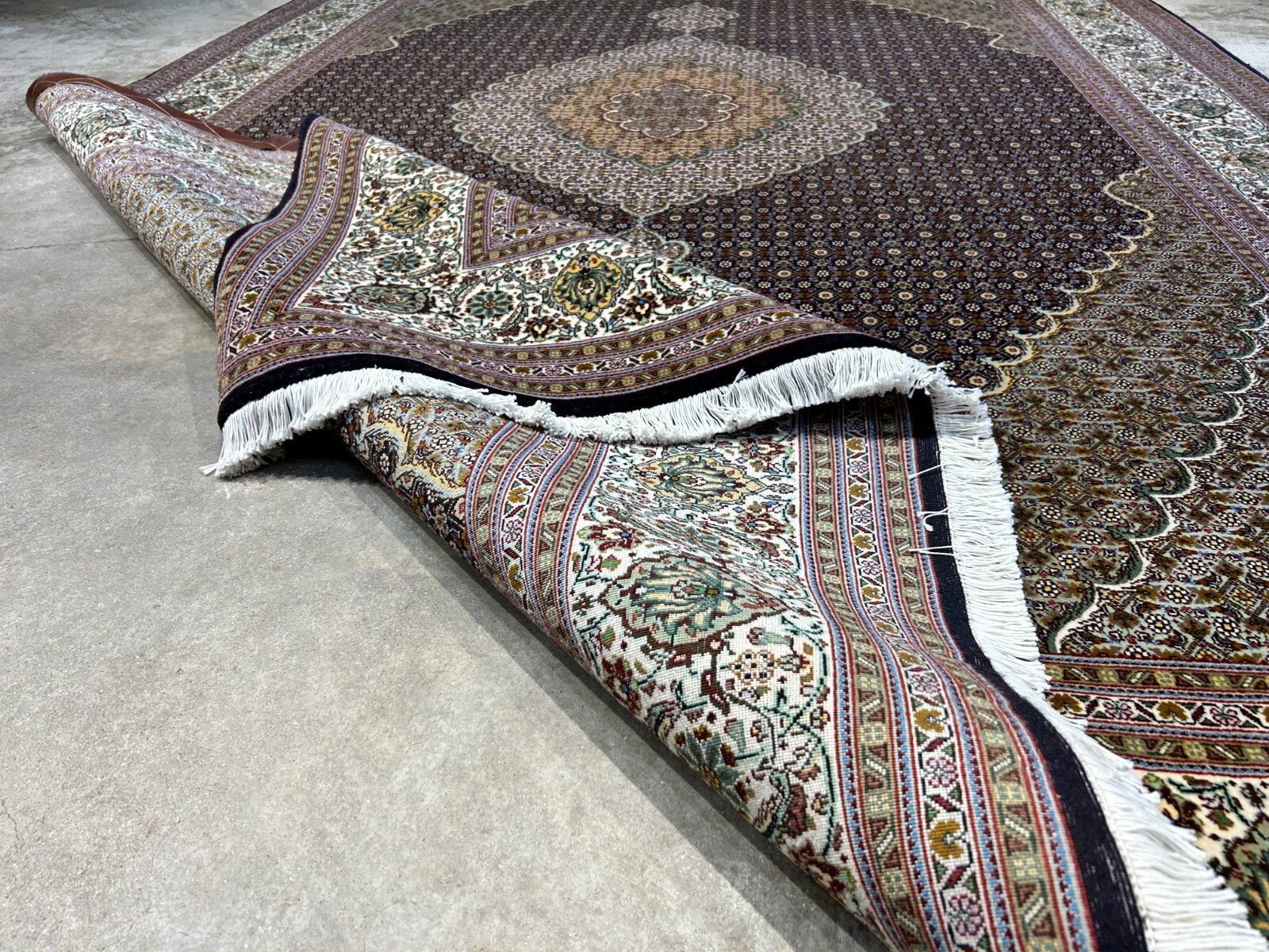 6'10"x10'5" Fine Hand-Knotted Wool & Silk Blend Tabrize Mahi Carpet - Area Rug