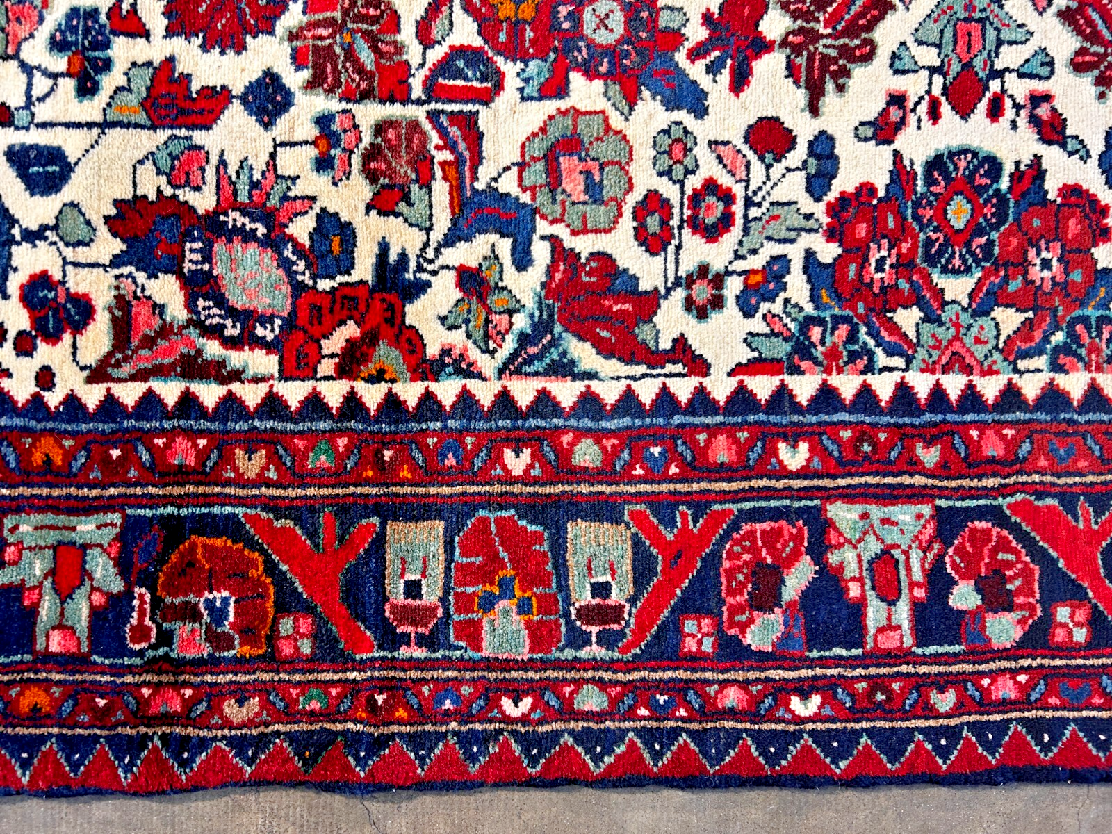 5'2" x 10'11'' Hand-Knotted 100% Lamb Wool Carpet - Hamadane Area Rug